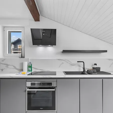 Apartment Attique Renove Avec Jacuzzi 6 Pers A