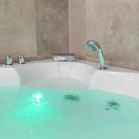 Attique Renove Avec Jacuzzi 6 Pers A アパート *