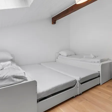 Attique Renove Avec Jacuzzi 6 Pers A *